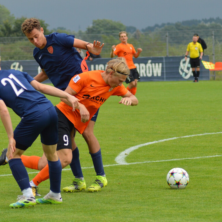 CLJ U19: Zagłębie - Escola Varsovia | FOTO