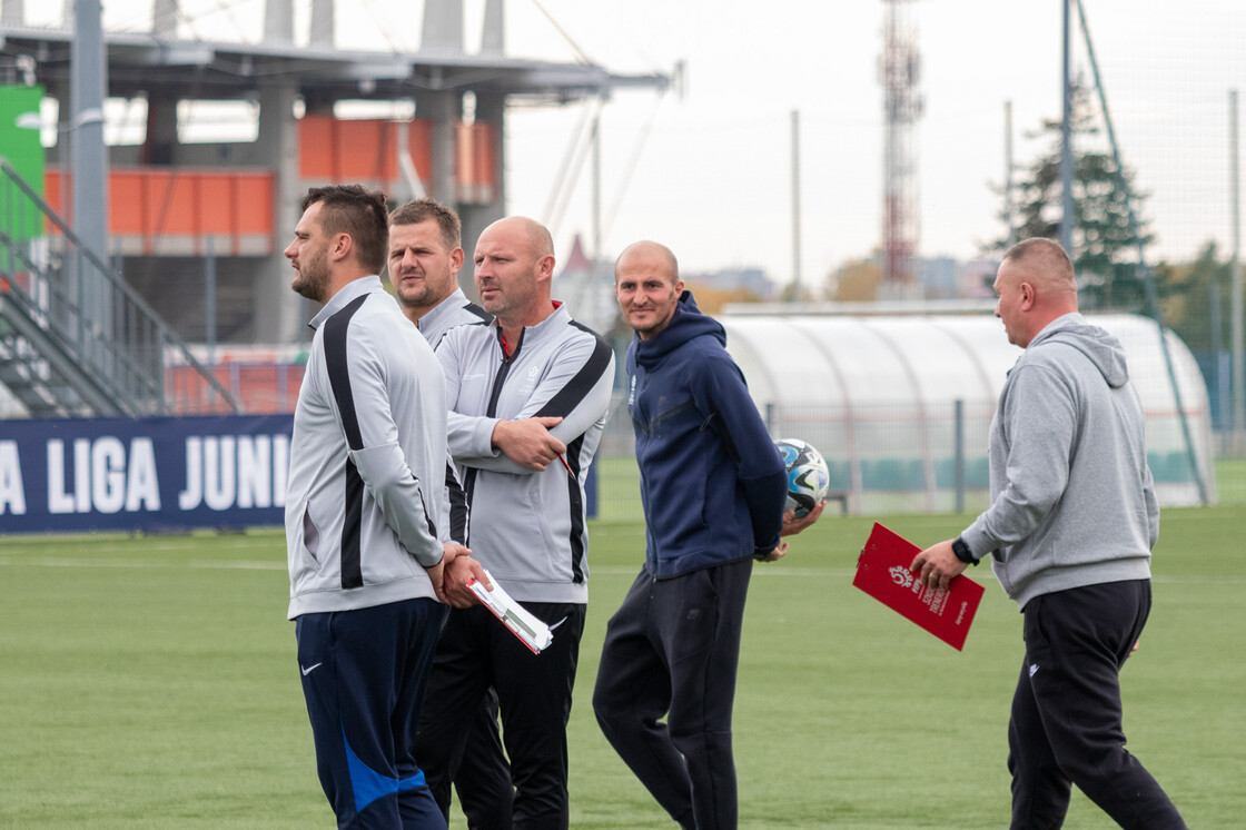 Kurs UEFA Goalkeeper B na obiektach Akademii Piłkarskiej KGHM Zagłębie | FOTO