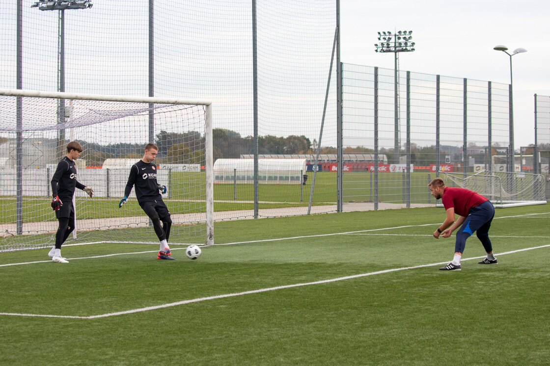 Kurs UEFA Goalkeeper B na obiektach Akademii Piłkarskiej KGHM Zagłębie | FOTO