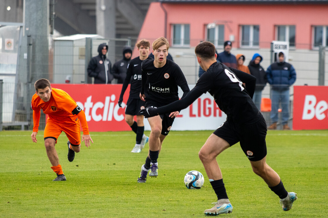 CLJ U-19: Zagłębie Lubin - Escola Varsovia | Foto