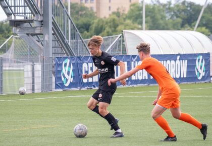 Sparing zespołu U-16 i zawodników testowanych | FOTO