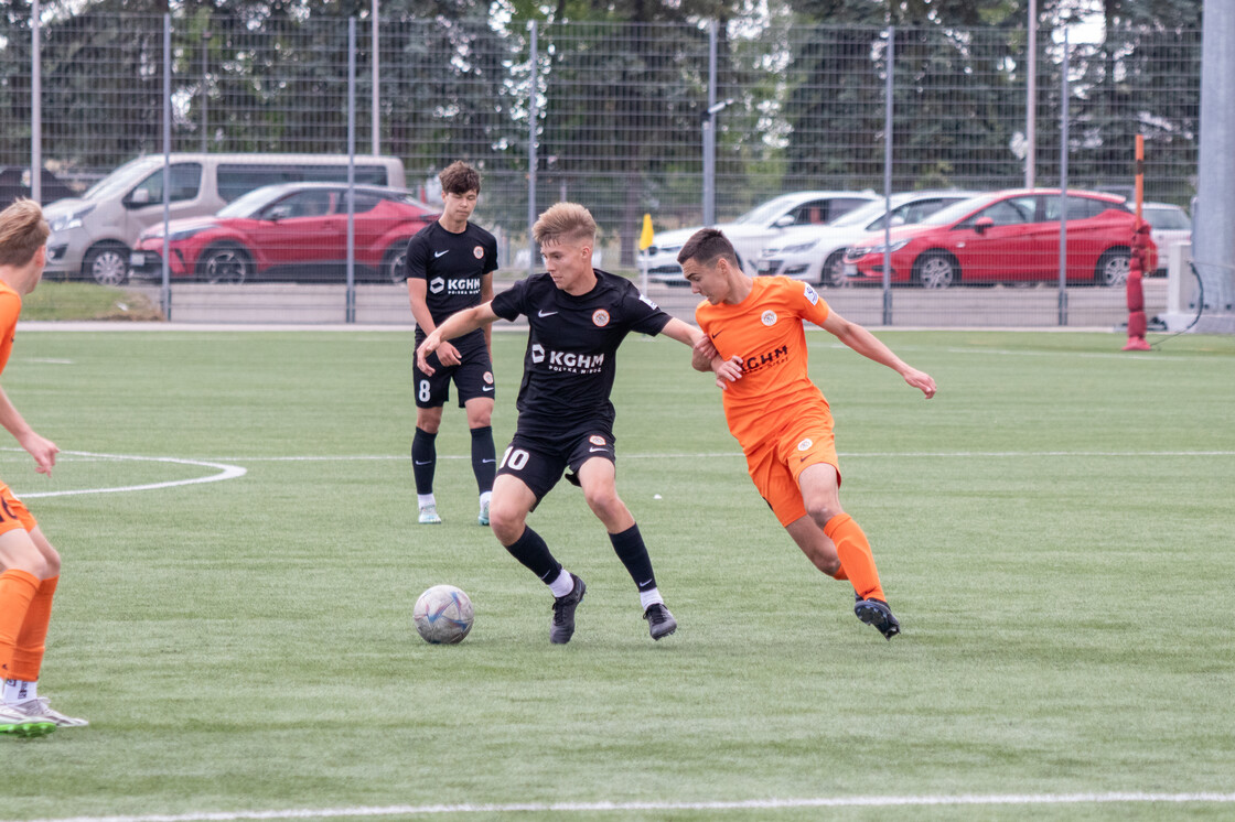 Sparing zespołu U-16 i zawodników testowanych | FOTO