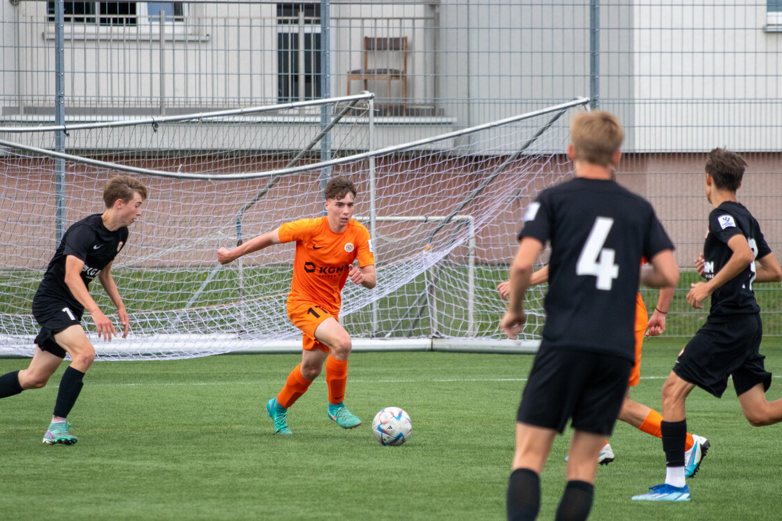 Sparing zespołu U-16 i zawodników testowanych | FOTO