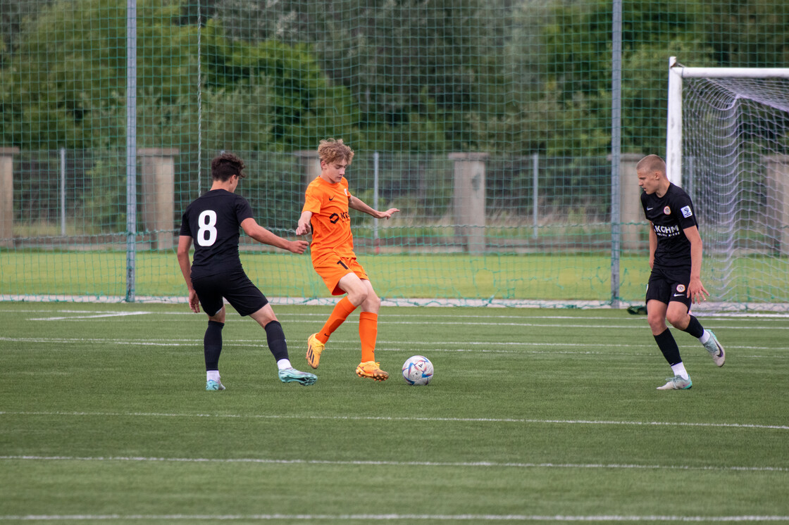 Sparing zespołu U-16 i zawodników testowanych | FOTO