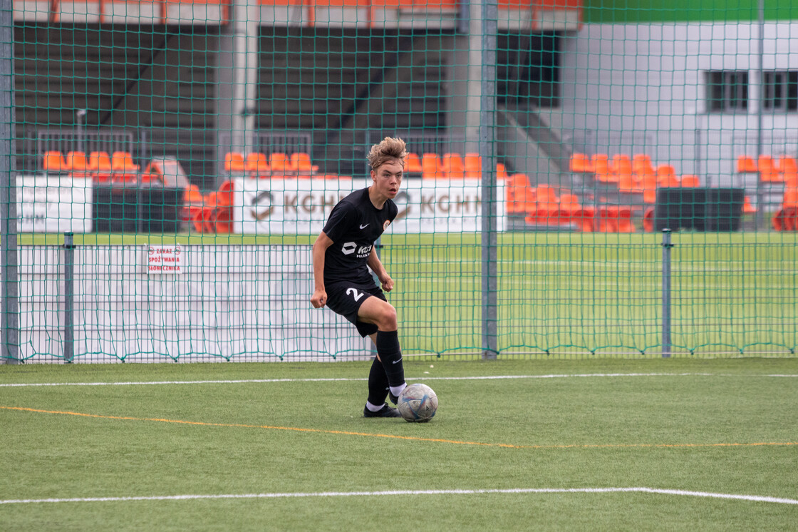 Sparing zespołu U-16 i zawodników testowanych | FOTO